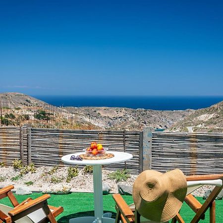 Plakes Sea View Apartment Plaka (Milos) Bagian luar foto