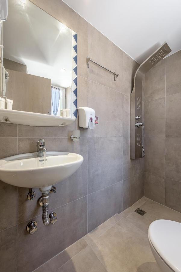 Plakes Sea View Apartment Plaka (Milos) Bagian luar foto