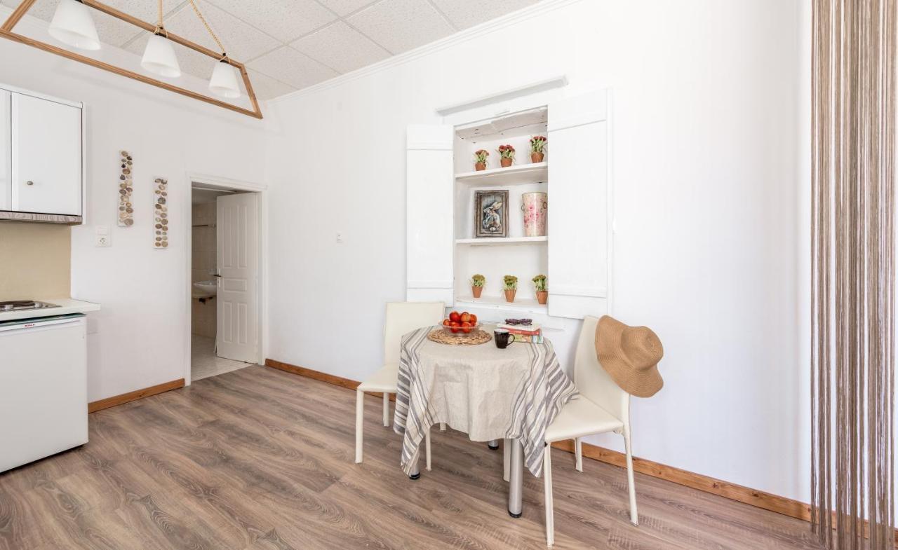 Plakes Sea View Apartment Plaka (Milos) Bagian luar foto